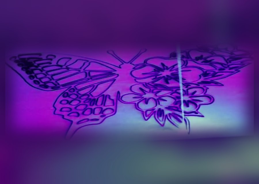 Laser gravant un papillon